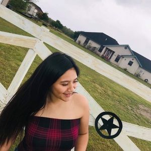 Meet your Posher, Jenava